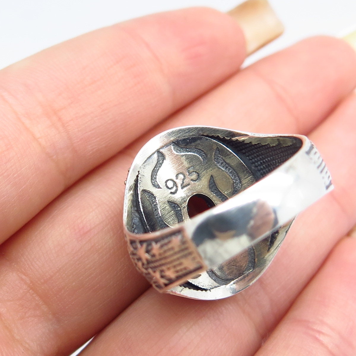 925 Sterling Silver 2-Tone Vintage Carnelian & Melanite Gemstone Ring Size 11.25