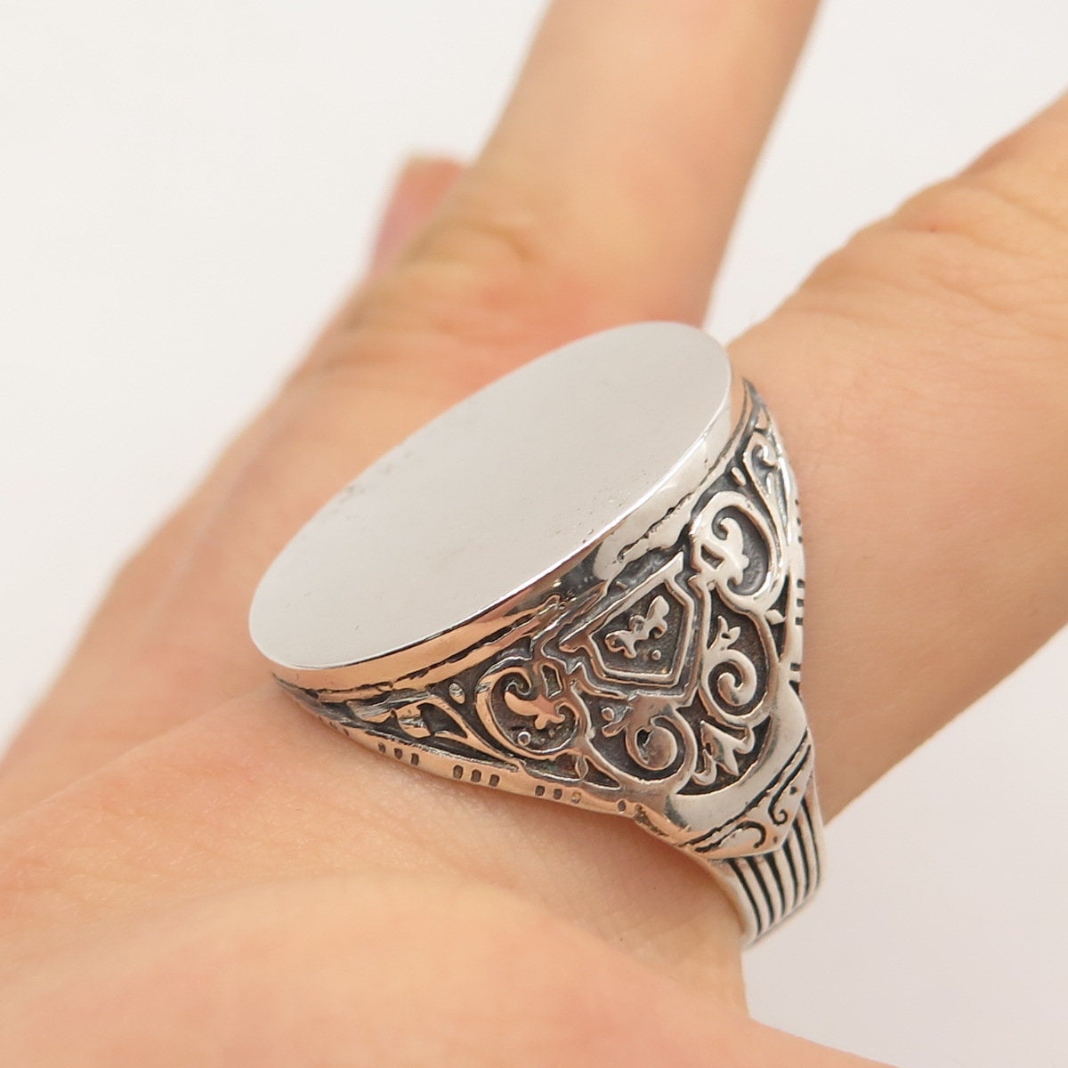 925 Sterling Silver Vintage Ornate Ring Size 9.25