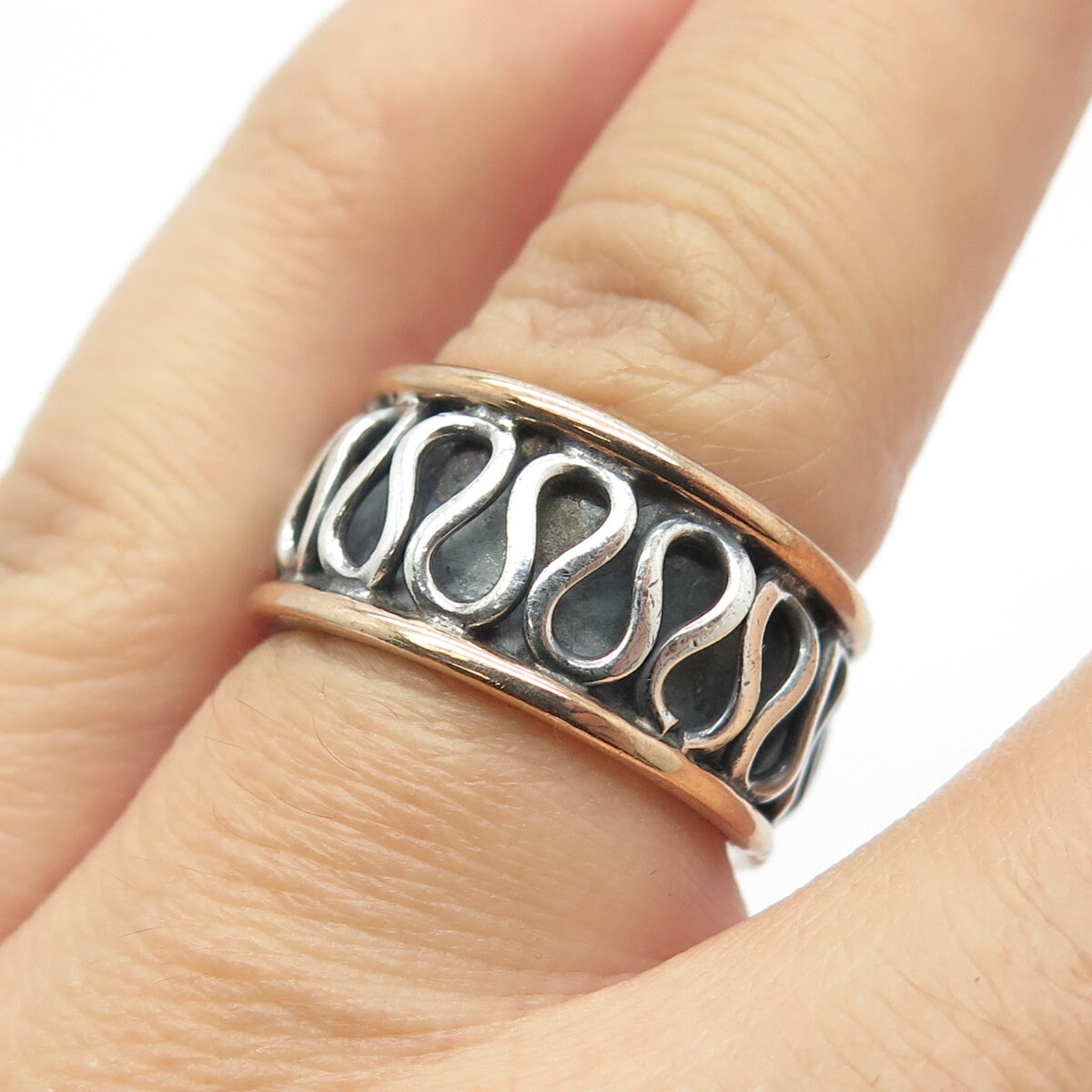 925 Sterling Silver 2-Tone Vintage Eternal Curve Band Ring Size 6.5