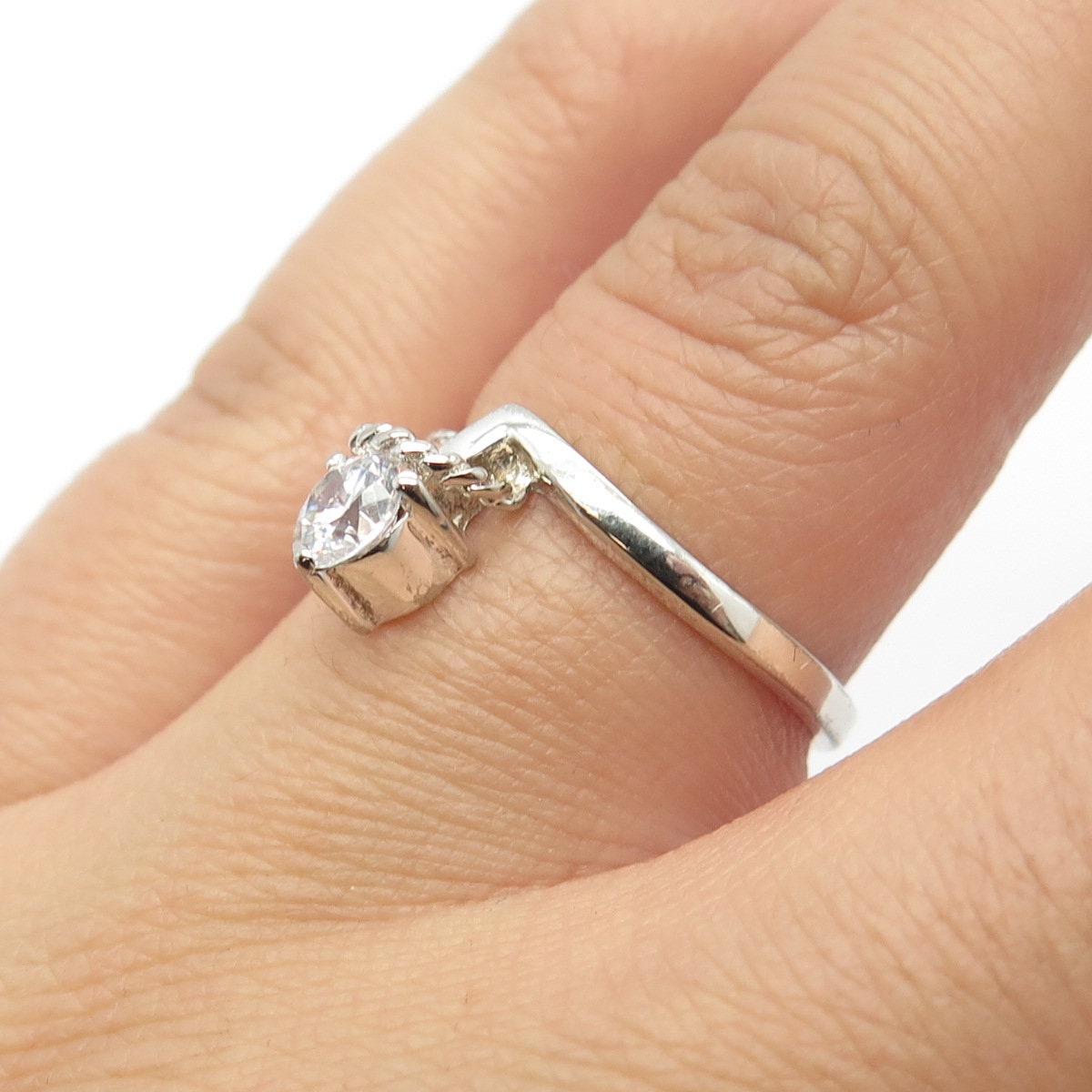 925 Sterling Silver White C Z Musical Note Roped Ring Size 7
