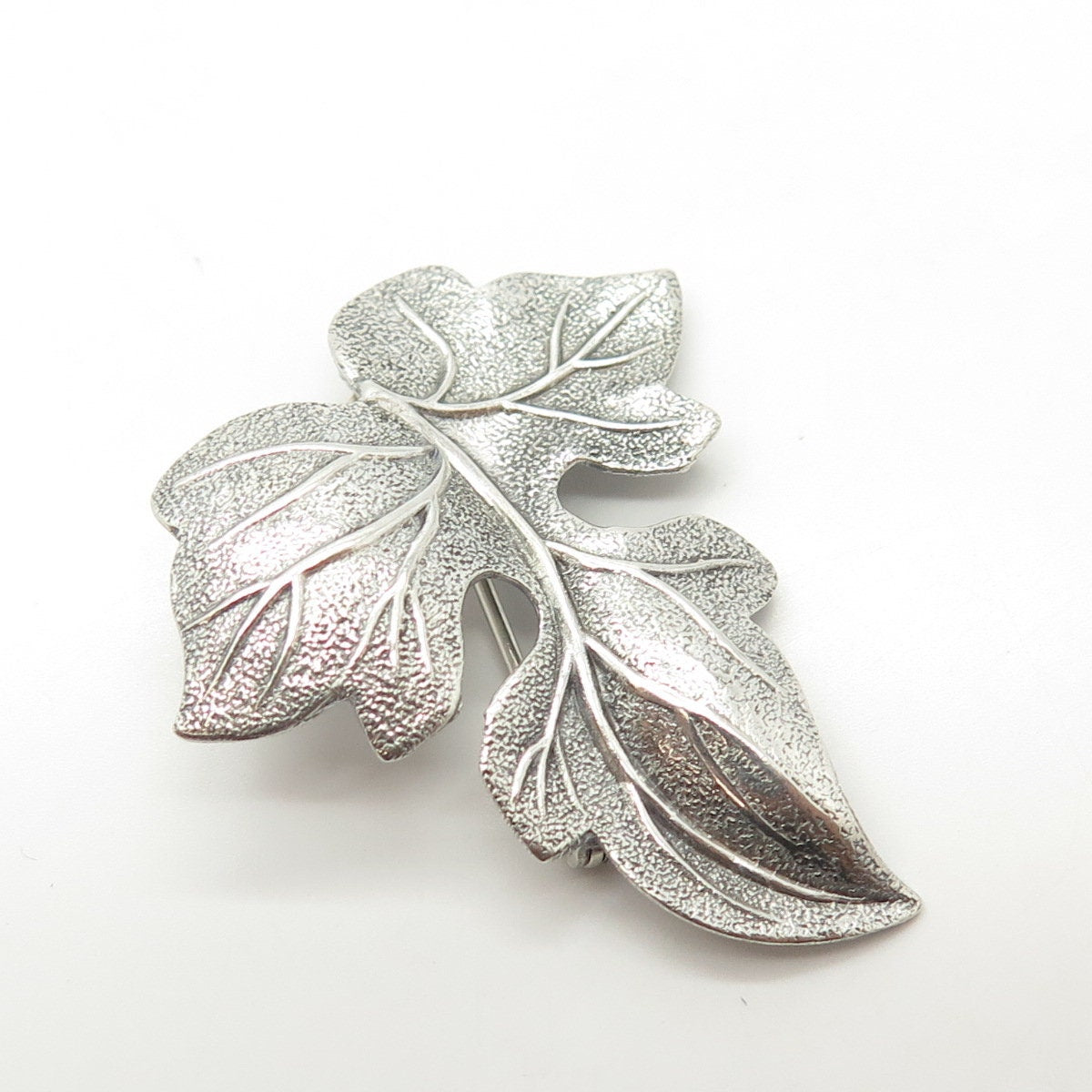 925 Sterling Silver Antique Art Deco Beau Textured Maple Leaf Pin Brooch