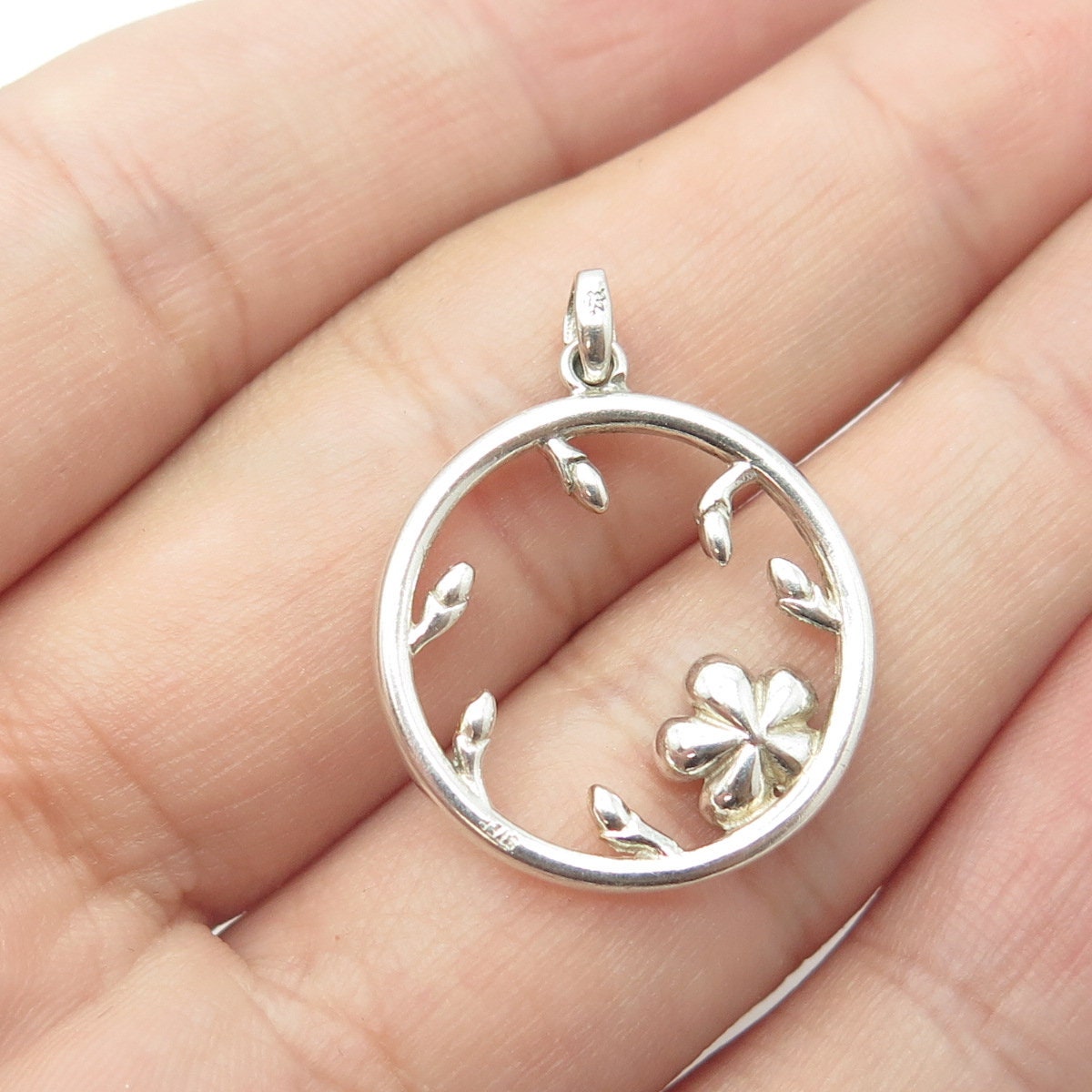 925 Sterling Silver 2-Tone Floral Circle Pendant