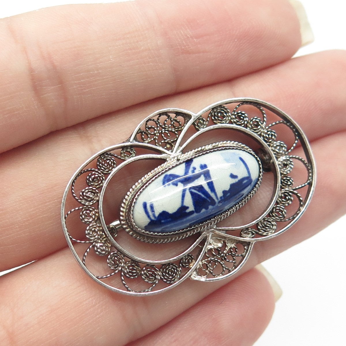 DELFT 925 Sterling Silver Vintage Ceramic Old Mill Filigree Pin Brooch