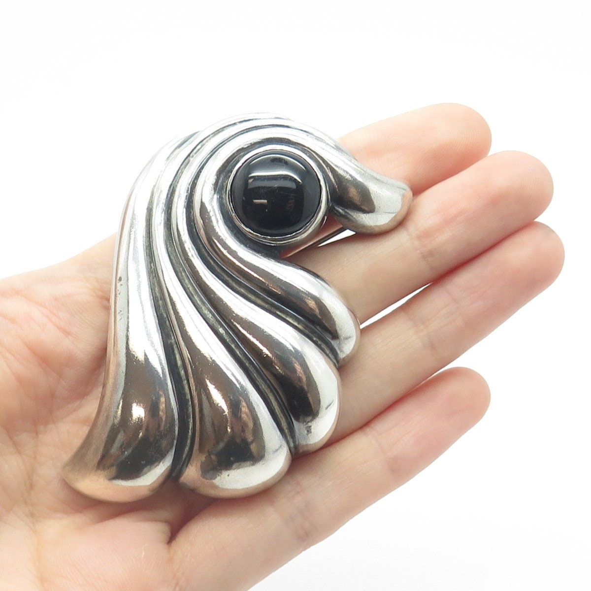 MORNING SUN JEWELRY 925 Sterling Silver Vintage Black Onyx Gem Ribbed Pin Brooch