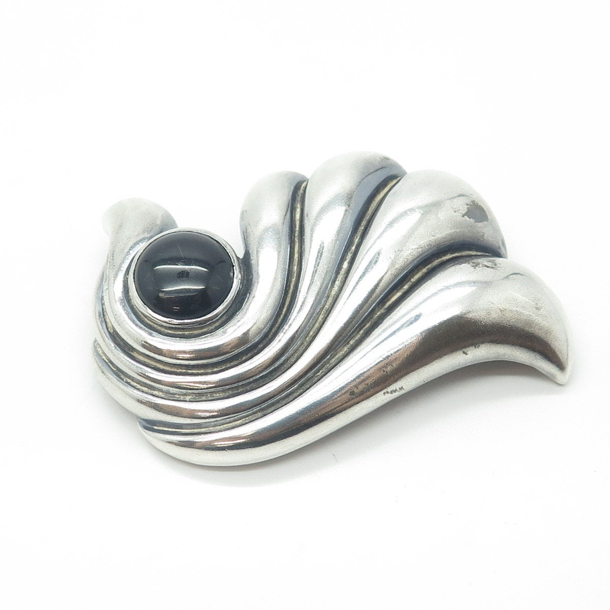 MORNING SUN JEWELRY 925 Sterling Silver Vintage Black Onyx Gem Ribbed Pin Brooch