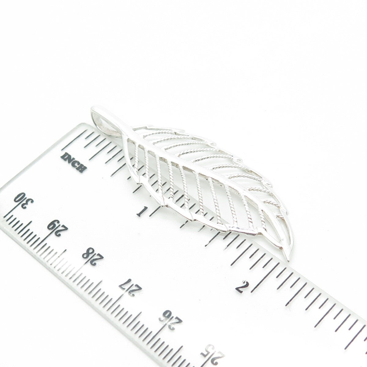 925 Sterling Silver Vintage Leaf Floral Pendant