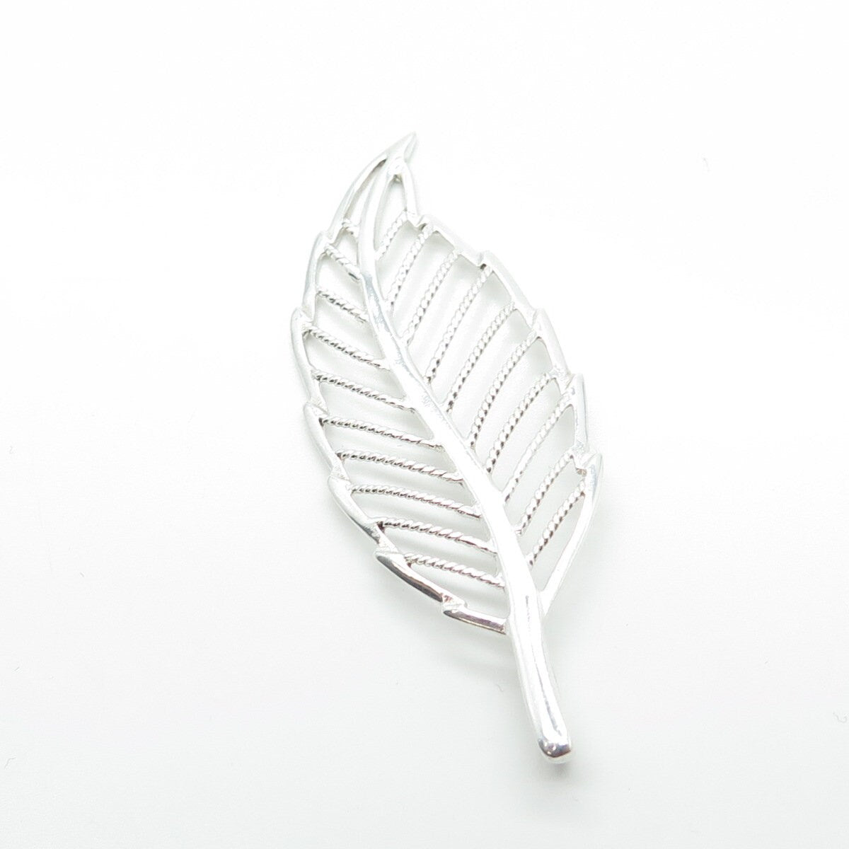 925 Sterling Silver Vintage Leaf Floral Pendant