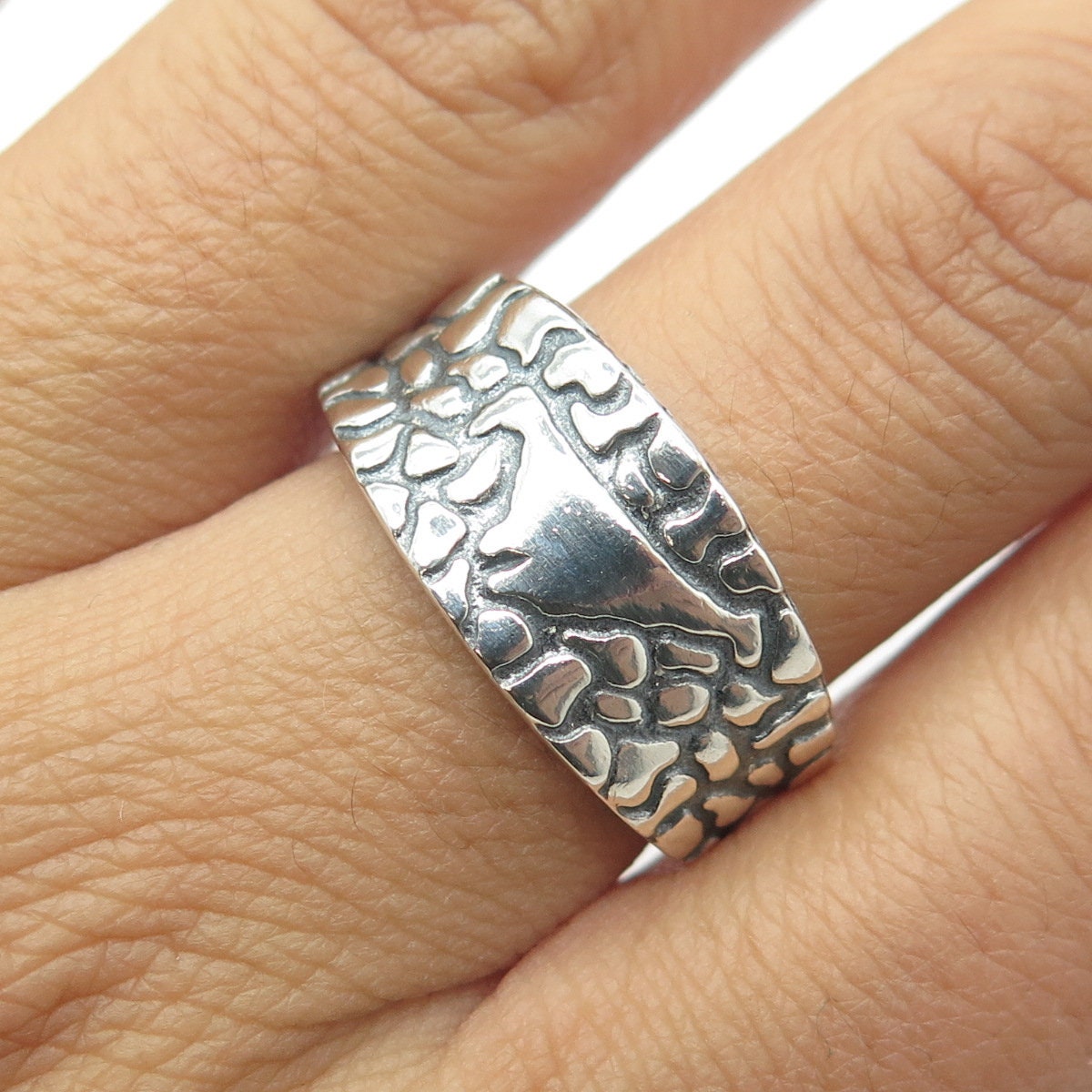 925 Sterling Silver Vintage Nugget Dinosaur Oxidized Band Ring Size 8.5