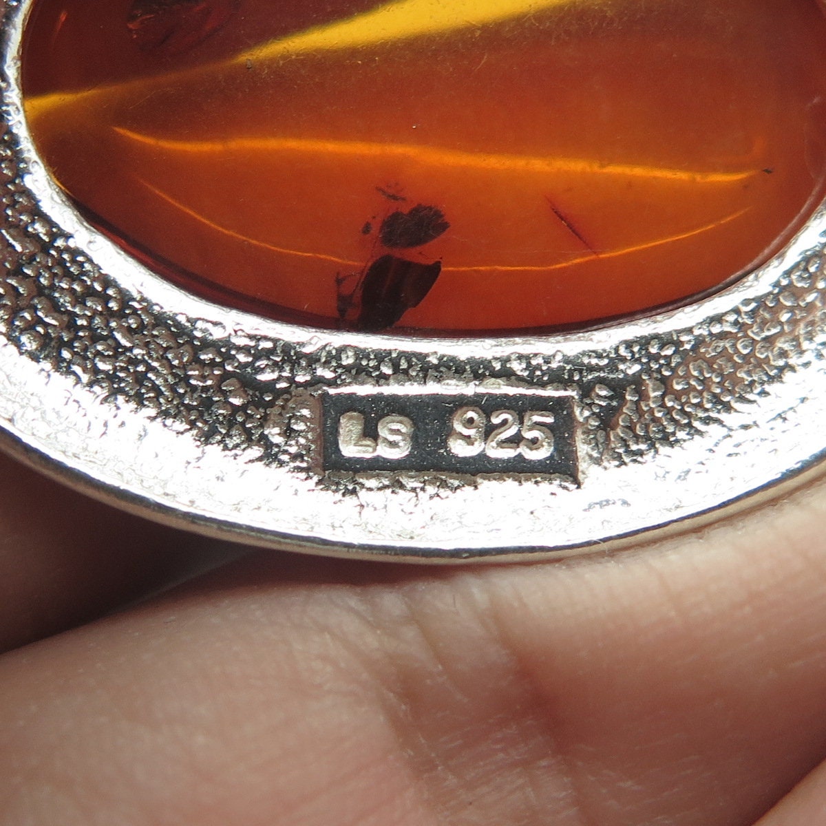 925 Sterling Silver Vintage Real Amber Oval Modernist Pin Brooch / Pendant