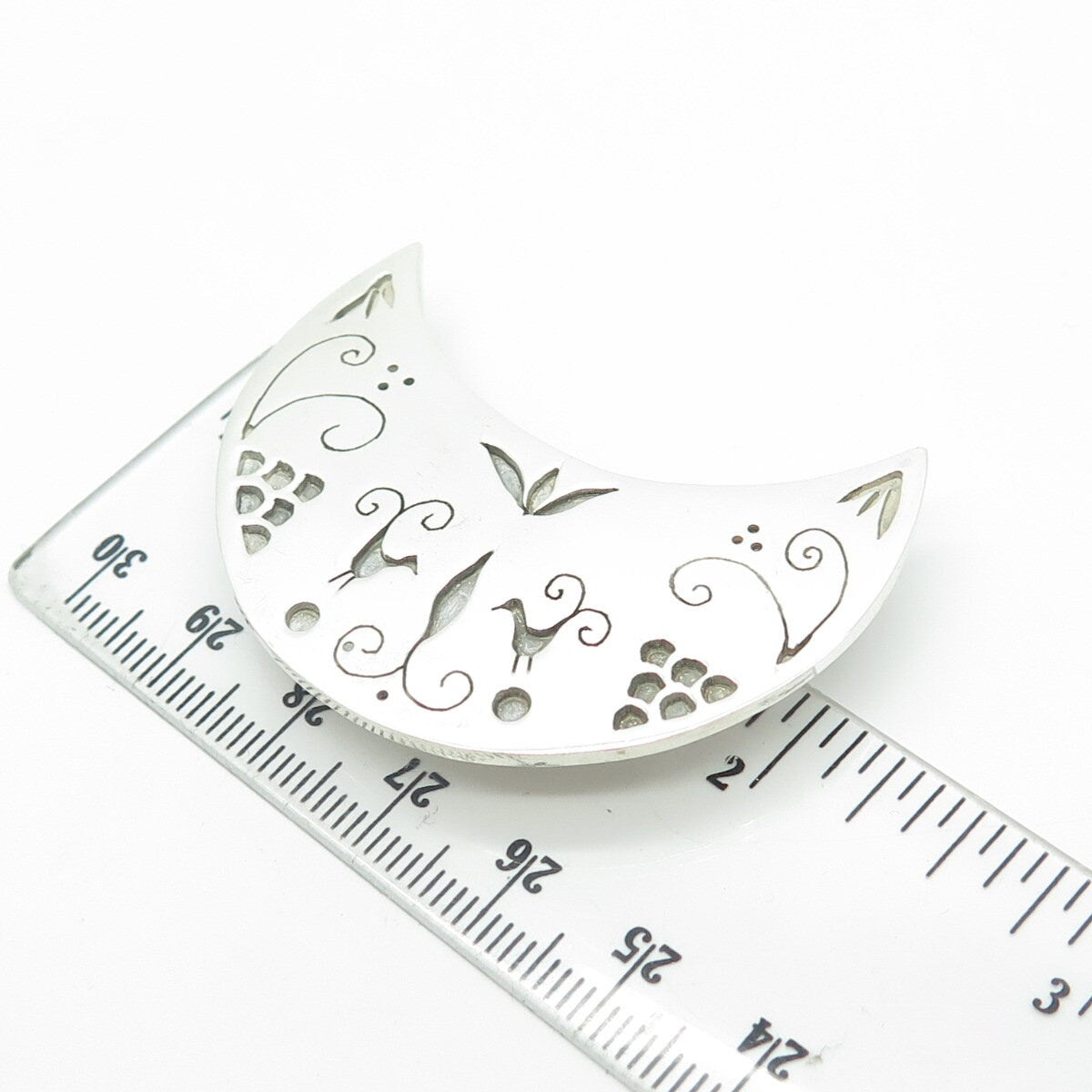 NADIA 925 Sterling Silver Vintage Crescent Moon Ornate Pin Brooch