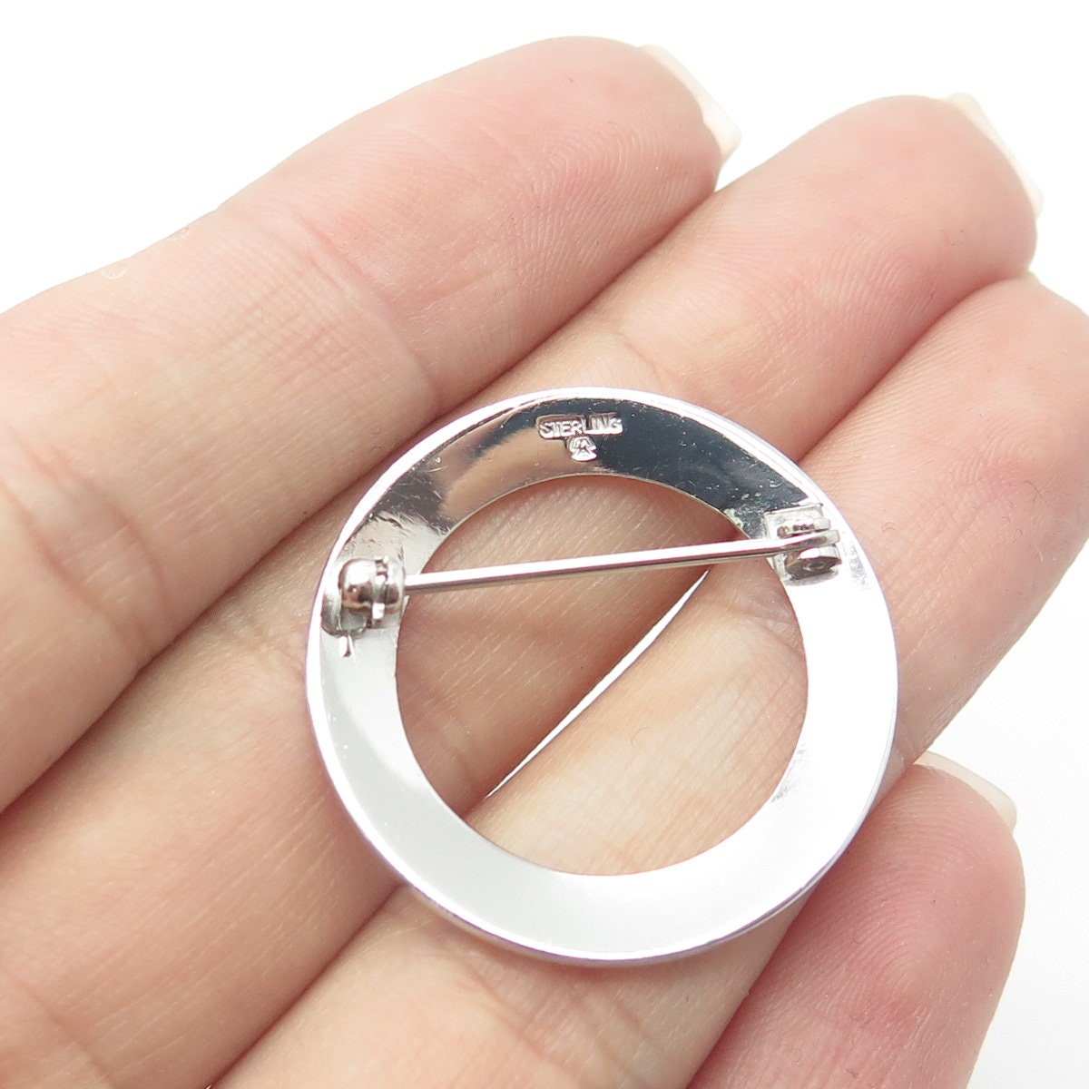 MARVEL JEWELRY 925 Sterling Silver Vintage Engraved Circle Pin Brooch