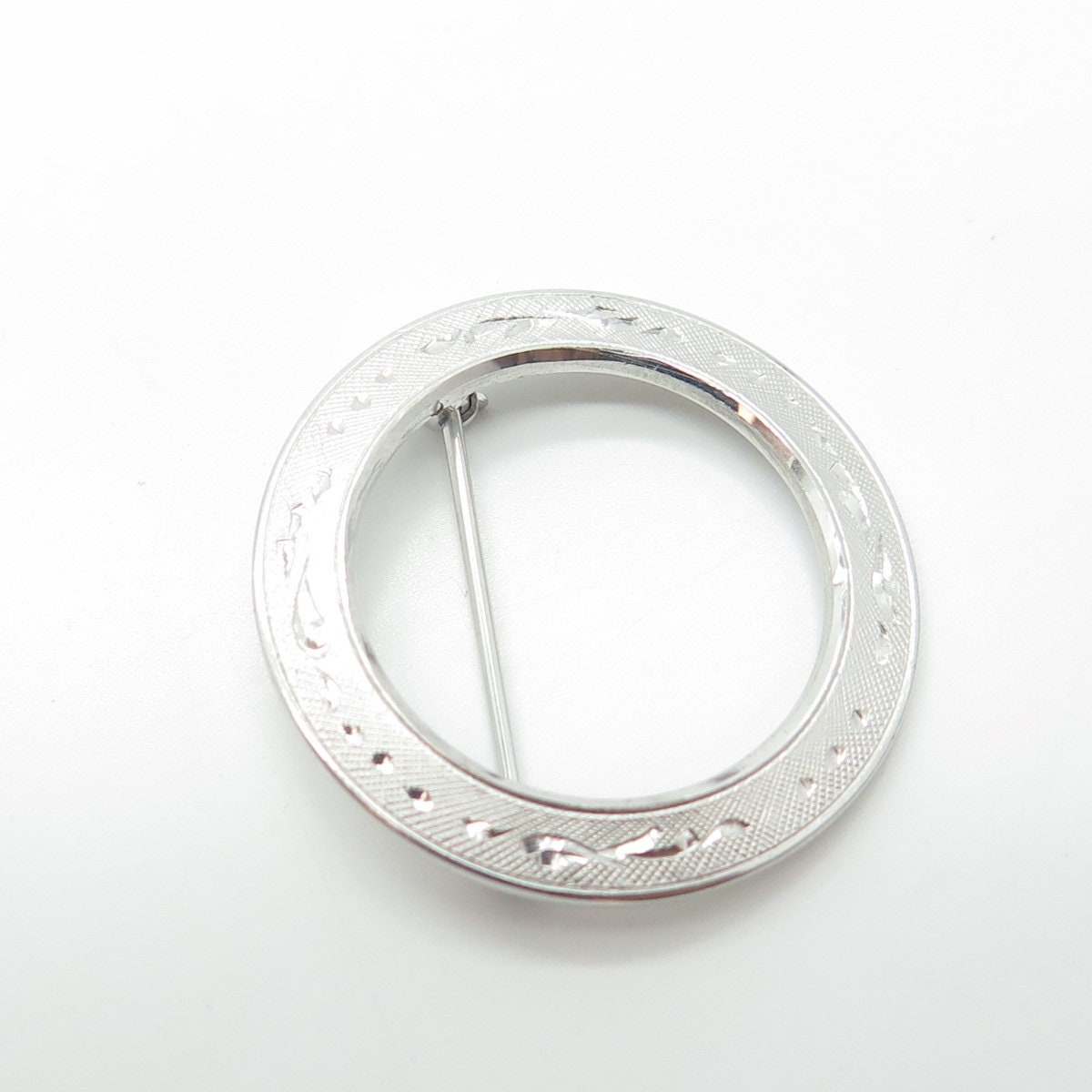 MARVEL JEWELRY 925 Sterling Silver Vintage Engraved Circle Pin Brooch