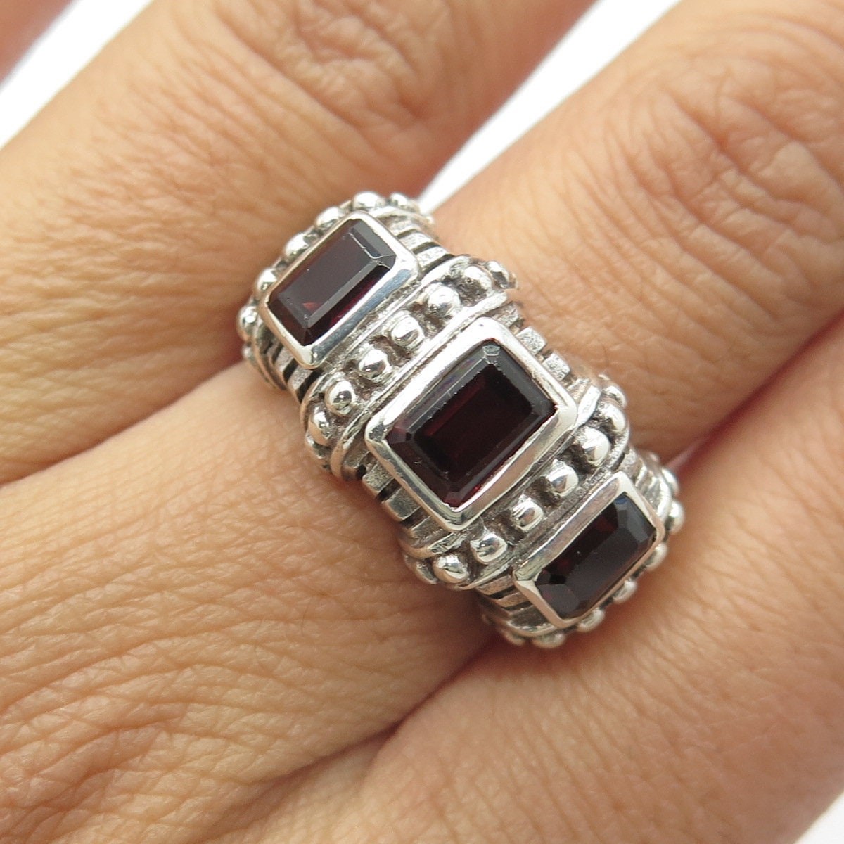 925 Sterling Silver Vintage Real Red Garnet Gem Granulated Ring Size 7.25