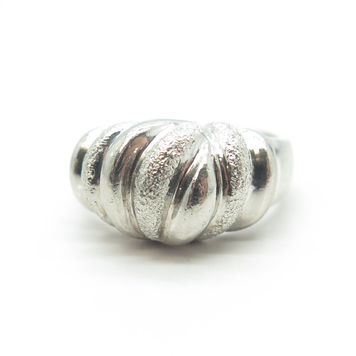 925 Sterling Silver Vintage Ribbed Domed Ring Size 6.75
