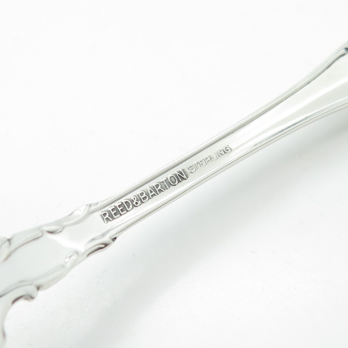 REED & BARTON 925 Sterling Silver Vintage 1965 English Provincial Serving Fork