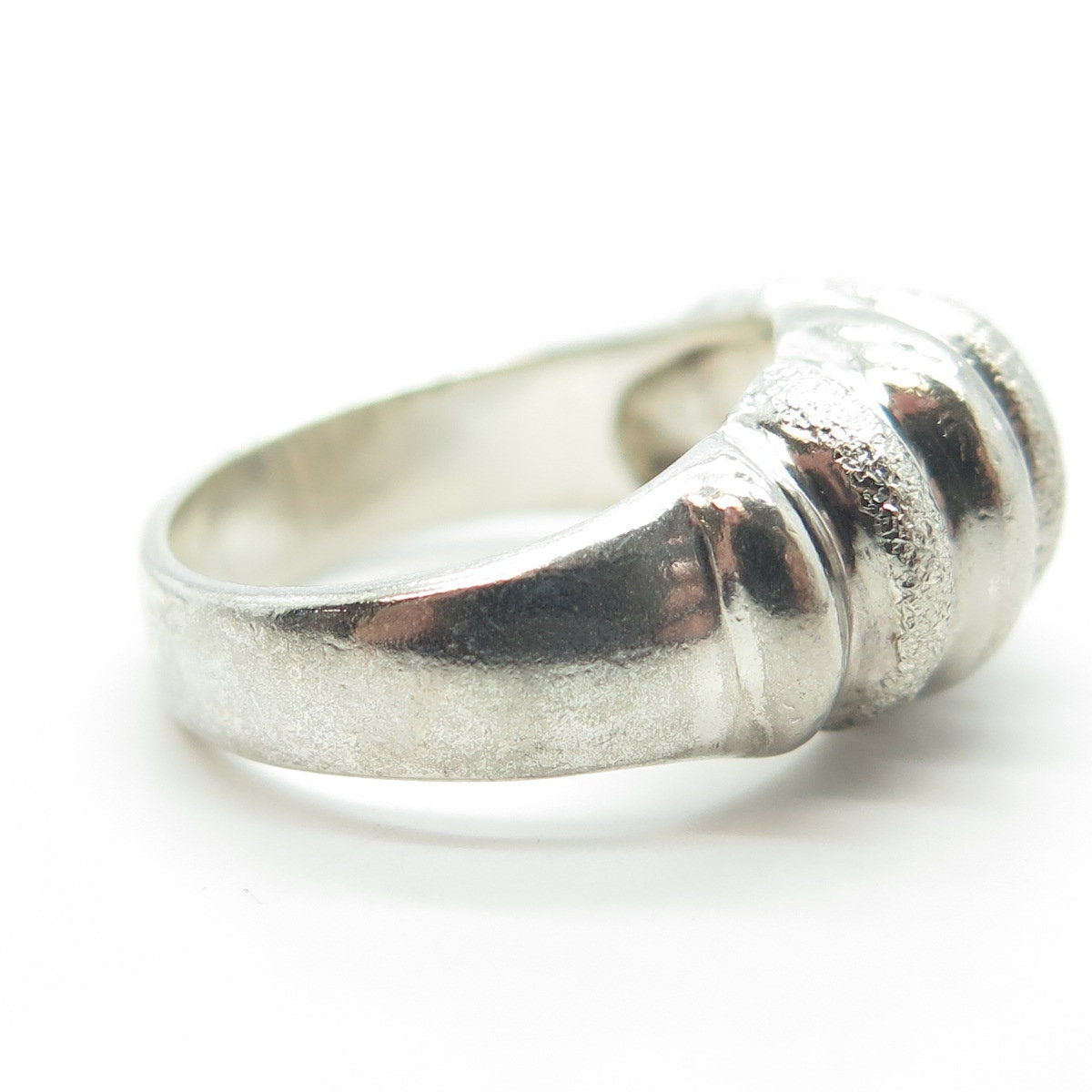 925 Sterling Silver Vintage Ribbed Domed Ring Size 6.75