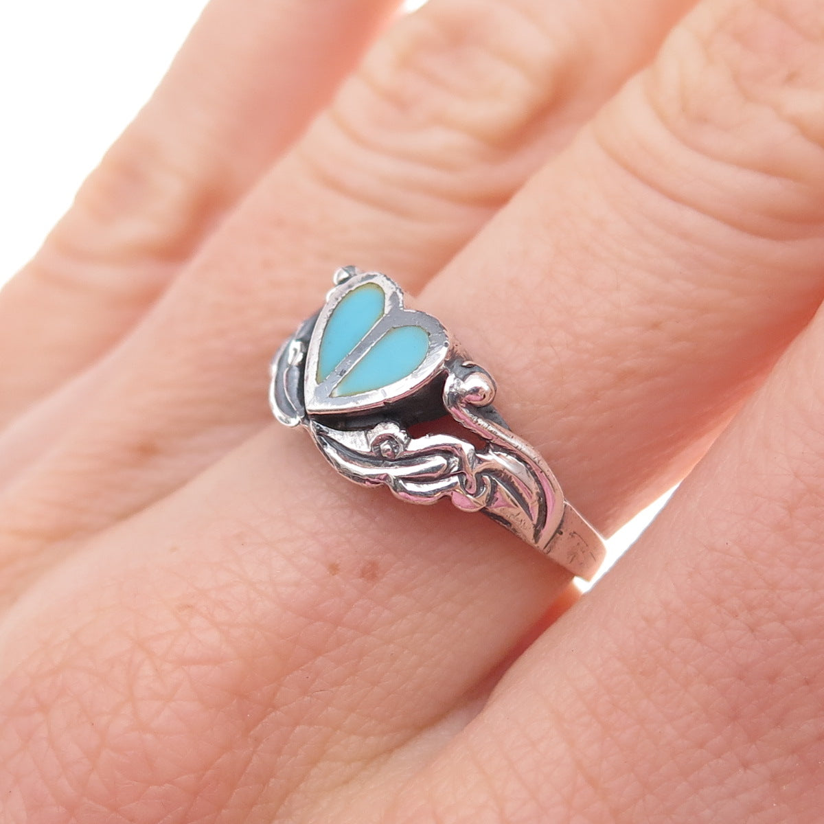 925 Sterling Silver Vintage Real Turquoise Heart Oxidized Ring Size 6.75