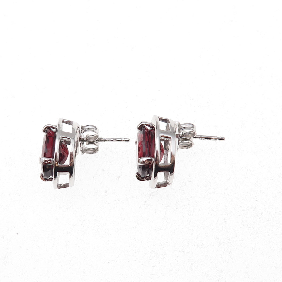Atelier 925 Sterling Silver Mexico Real Oval-Cut Red Garnet Stud Earrings