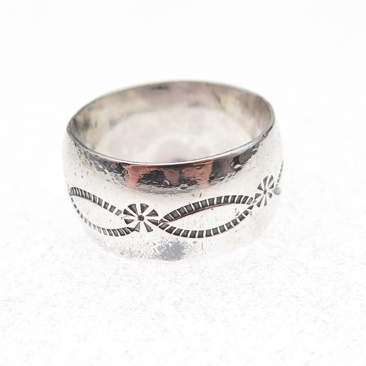 Old Pawn 925 Sterling Silver Vintage Southwestern Tribal Band Ring Size 8