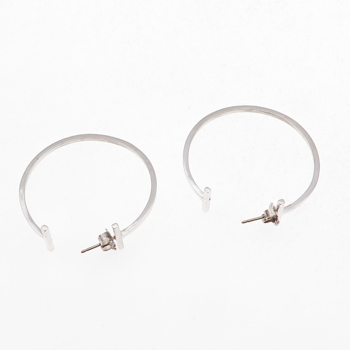 Tiffany & Co. 925 Sterling Silver Vintage T Wire Hoop Earrings