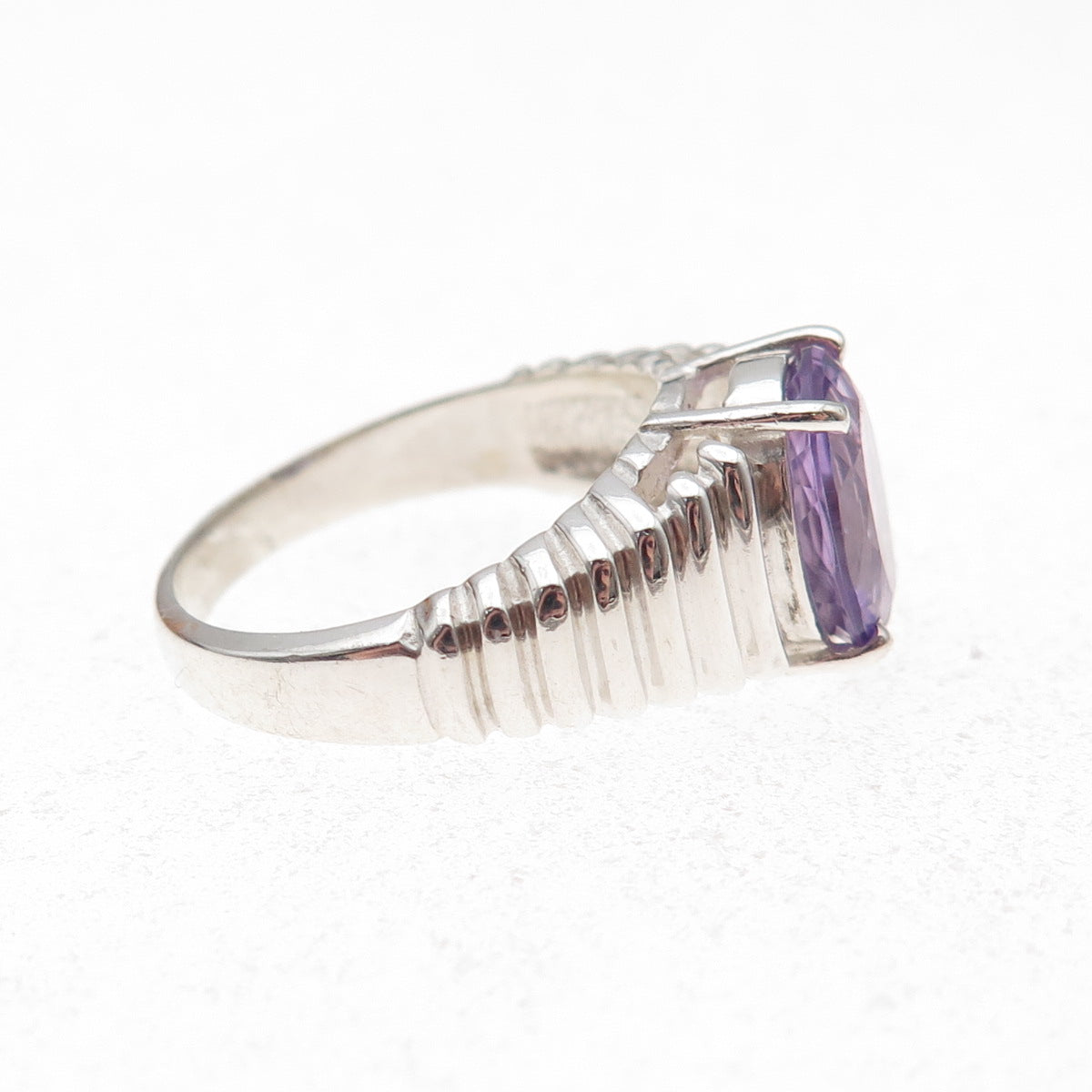 925 Sterling Silver Vintage Real Oval-Cut Amethyst Ribbed Ring Size 6
