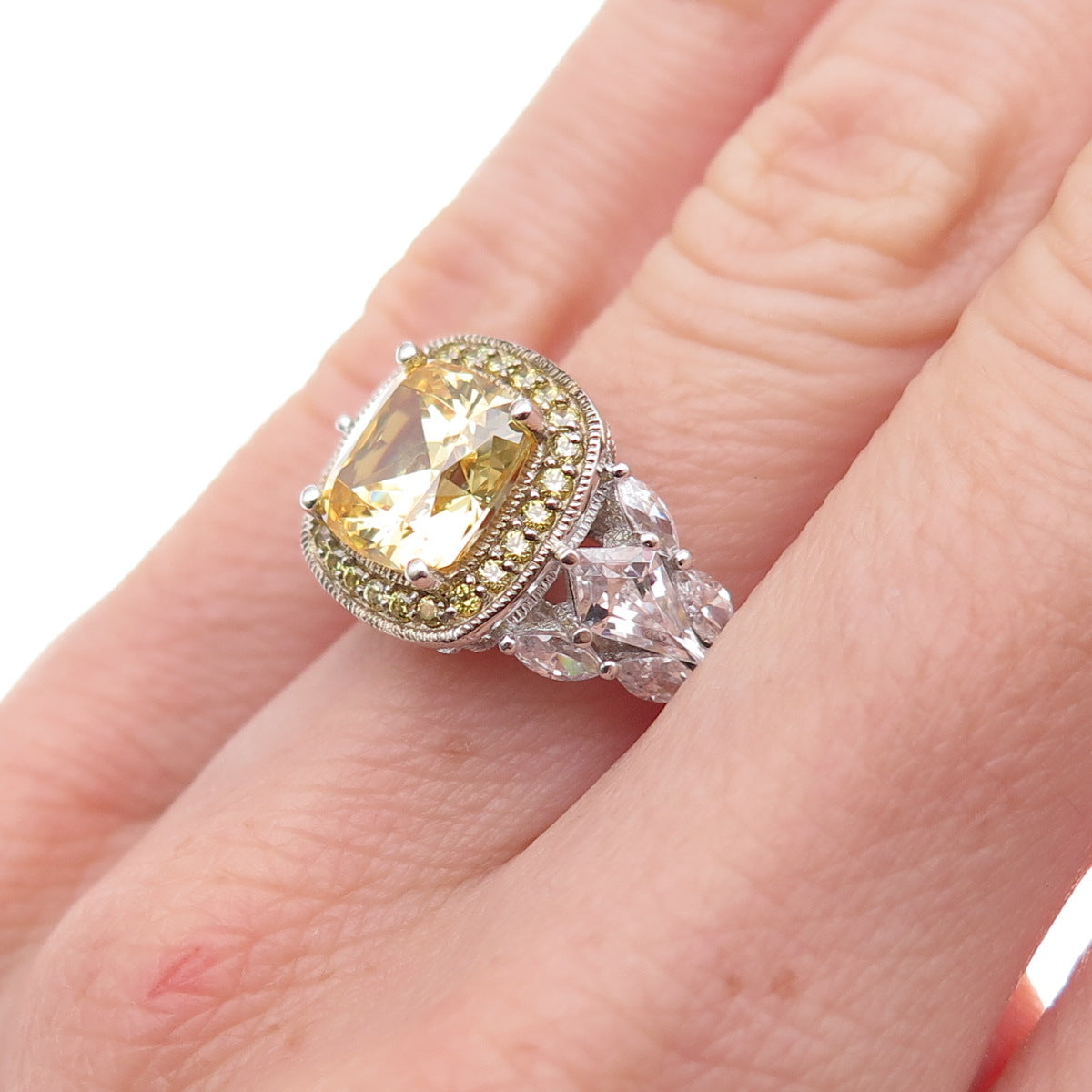 Tacori IV 925 Sterling Silver 2-Tone Canary & White C Z Ring Size 5.25