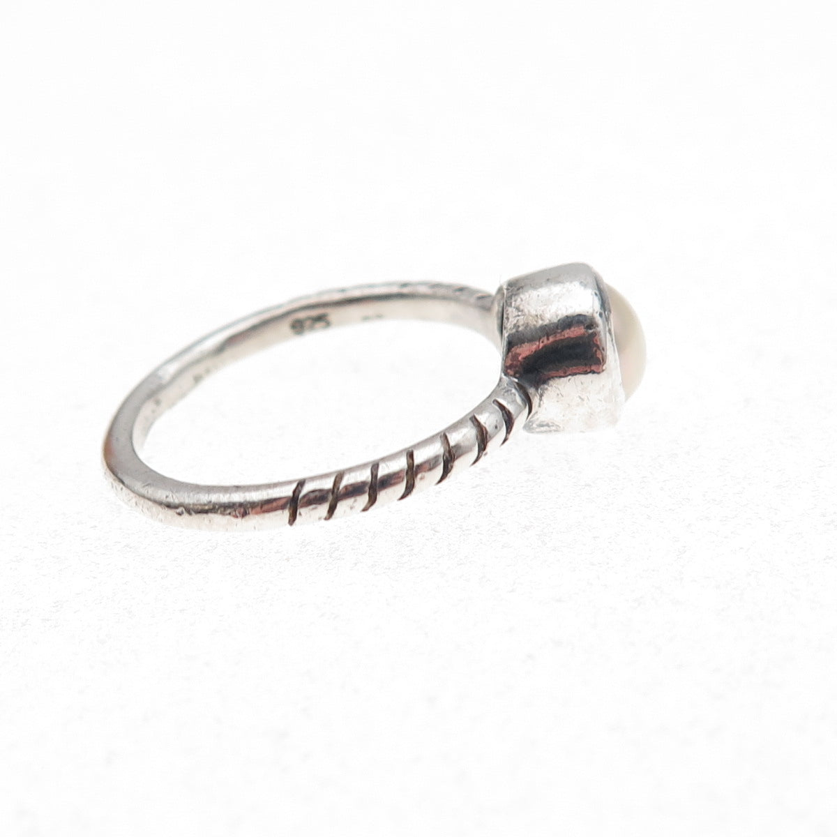 925 Sterling Silver Vintage Real Pearl Modernist Oxidized Ring Size 5.75