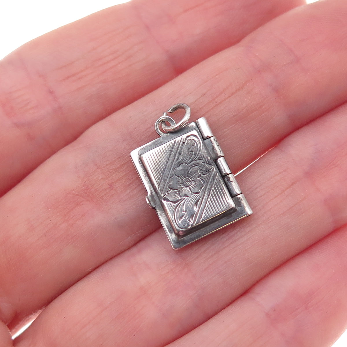 925 Sterling Silver Antique Art Deco Floral Locket Oxidized Charm Pendant