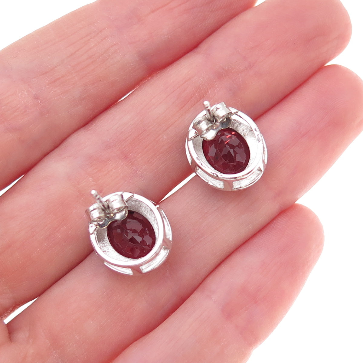 Atelier 925 Sterling Silver Real Oval-Cut Red Garnet Stud Earrings