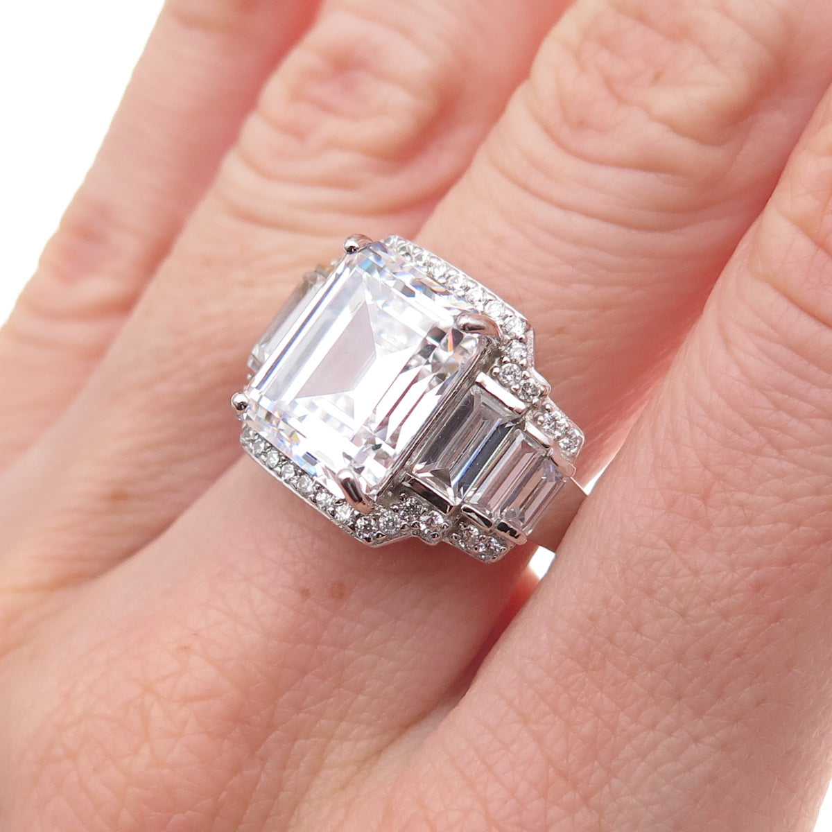 925 Sterling Silver Emerald & Round-Cut C Z Engagement Ring Size 8