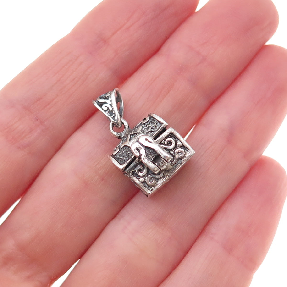 925 Sterling Silver Vintage Treasure Chest Oxidized Open Charm Pendant