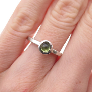 Karthia 925 Sterling Silver Vintage Real Peridot Ring Size 5