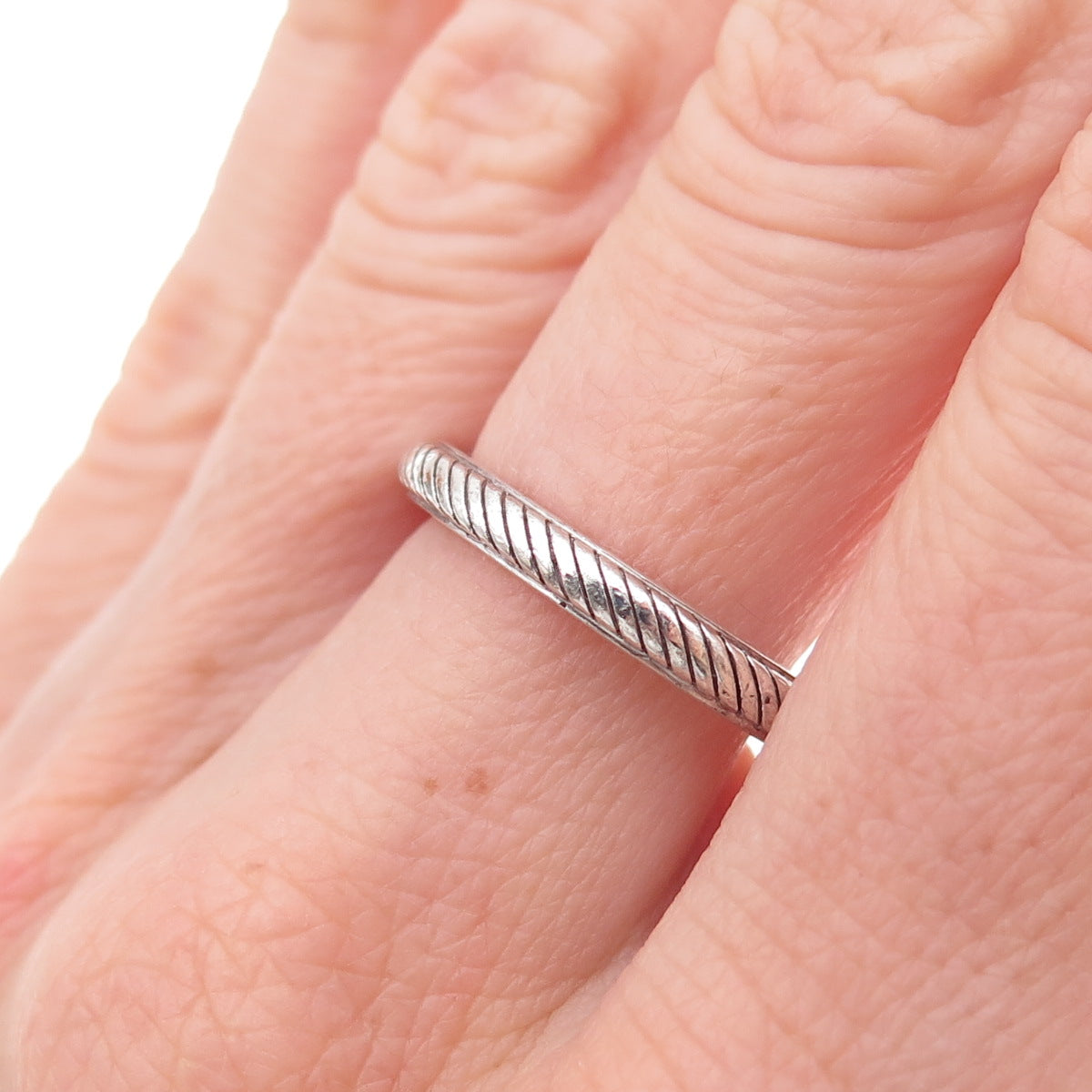 Judith Ripka 925 Sterling Silver Ribbed Band Ring Size 7