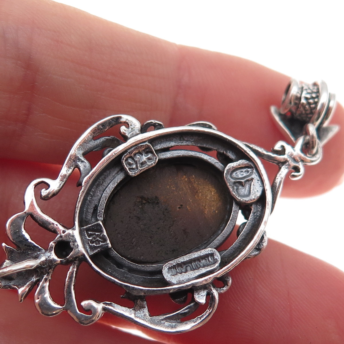 M.R.F. Resources 925 Sterling Silver Vintage Labradorite Floral Charm Pendant