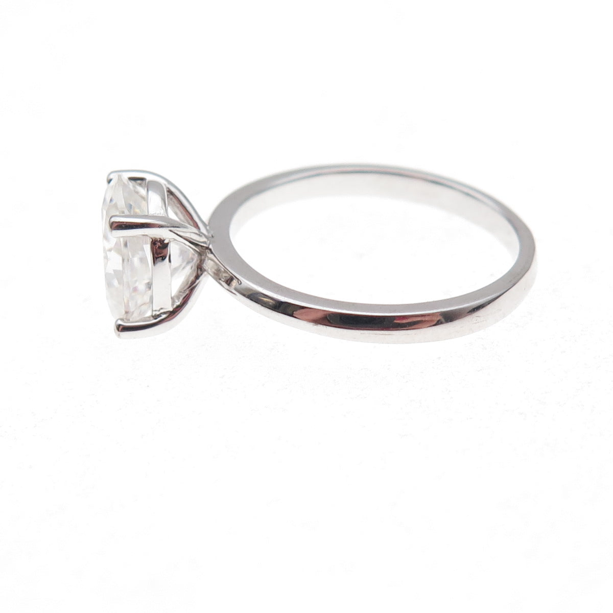 925 Sterling Silver Oval-Cut Moissanite Engagement Ring Size 5.5
