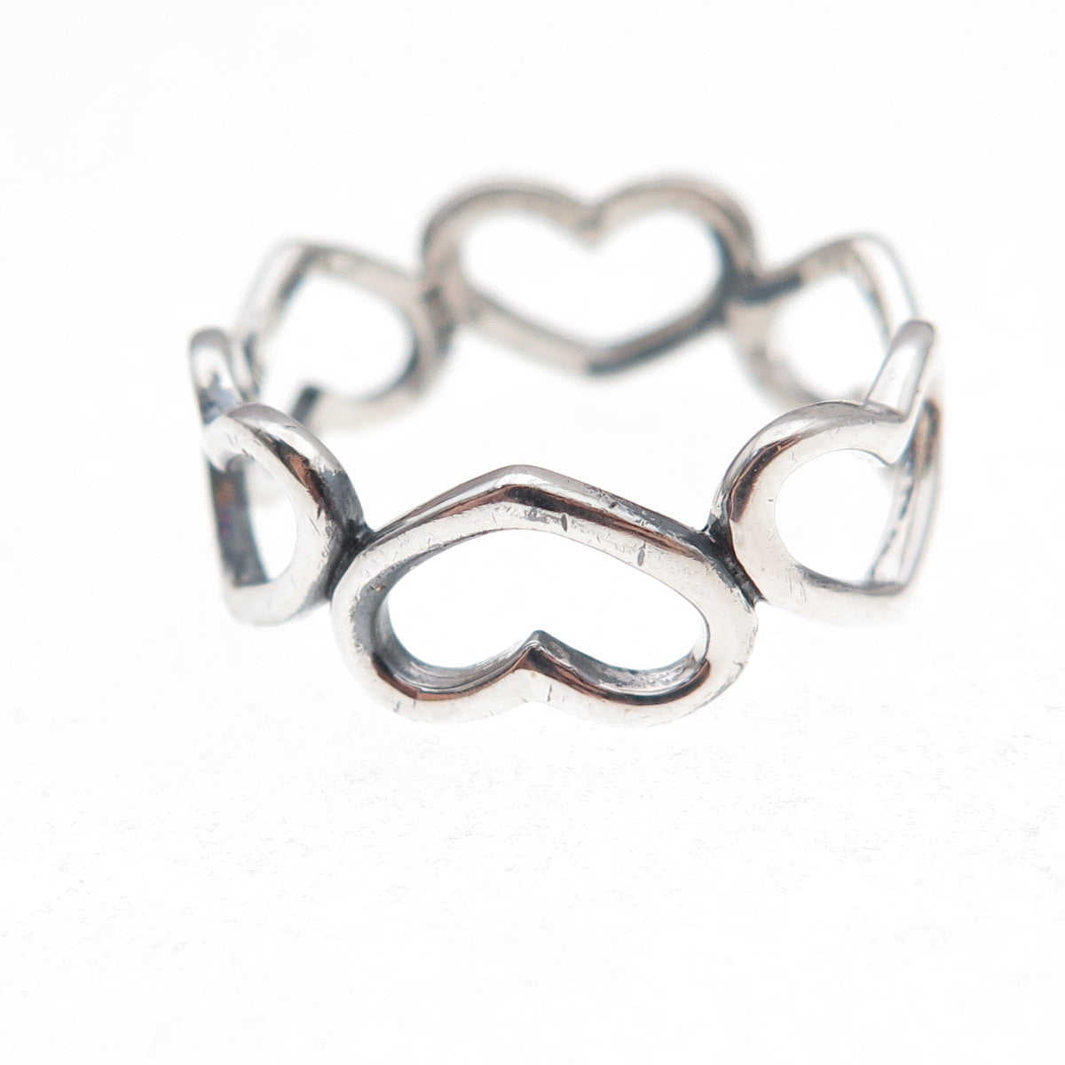 925 Sterling Silver Vintage Open Heart All Around Band Ring Size 8