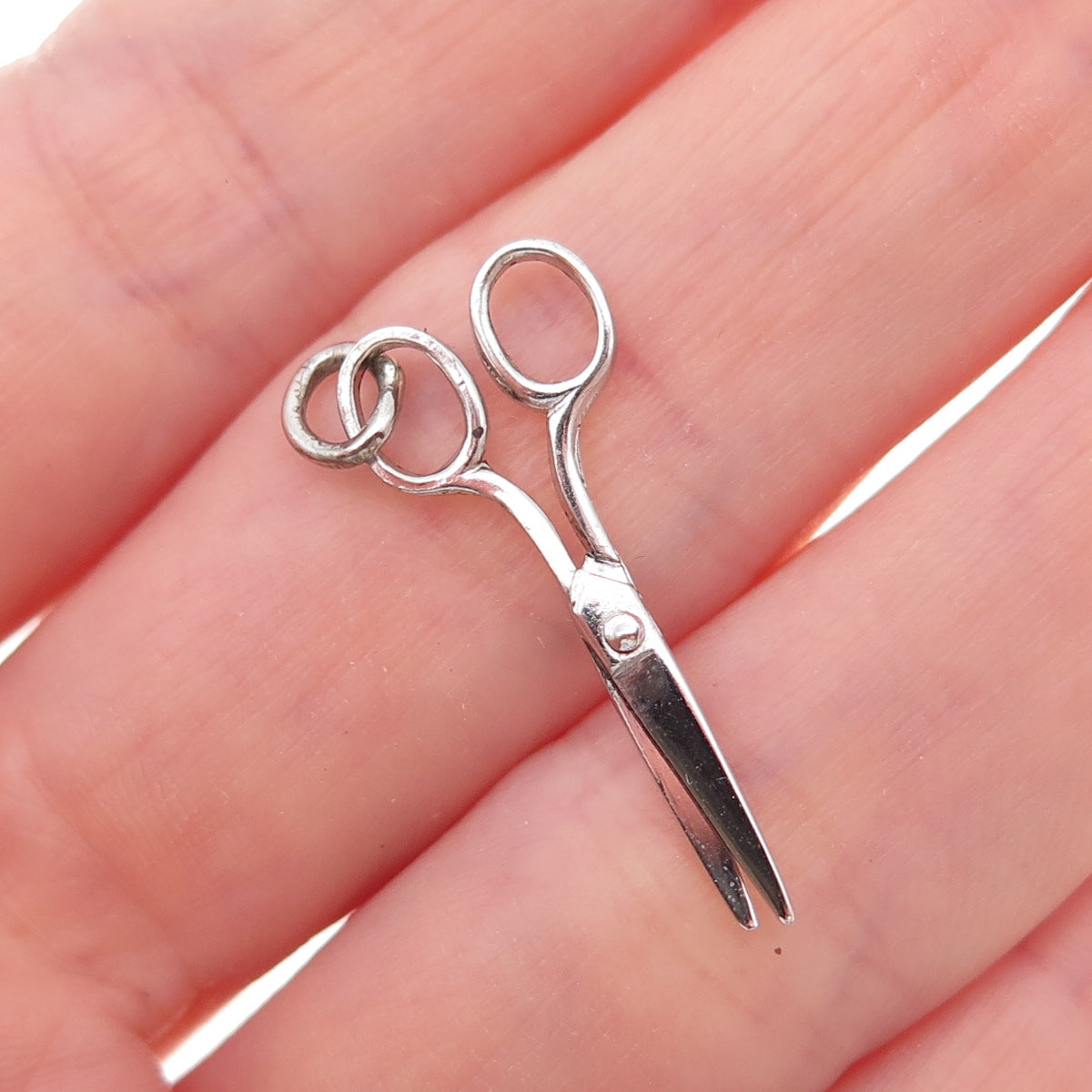 925 Sterling Silver Antique Art Deco Scissors Open Charm Pendant