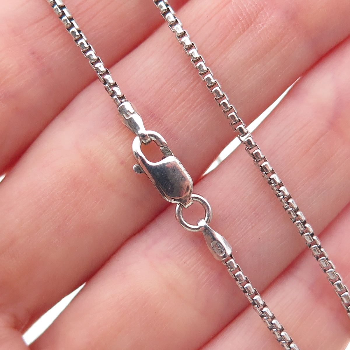 925 Sterling Silver Round Box Chain Necklace 18"