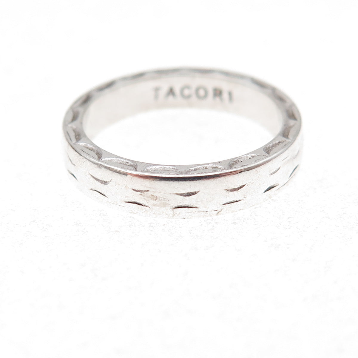 Tacori 925 Sterling Silver Etched Band Ring Size 4.25