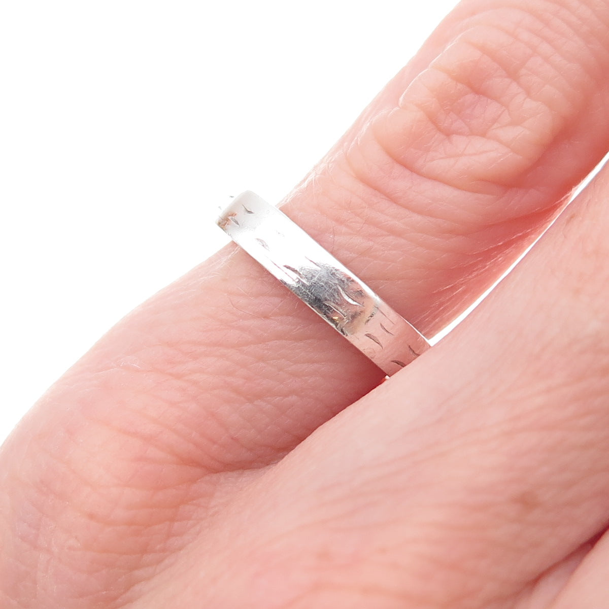 Tacori 925 Sterling Silver Etched Band Ring Size 4.25