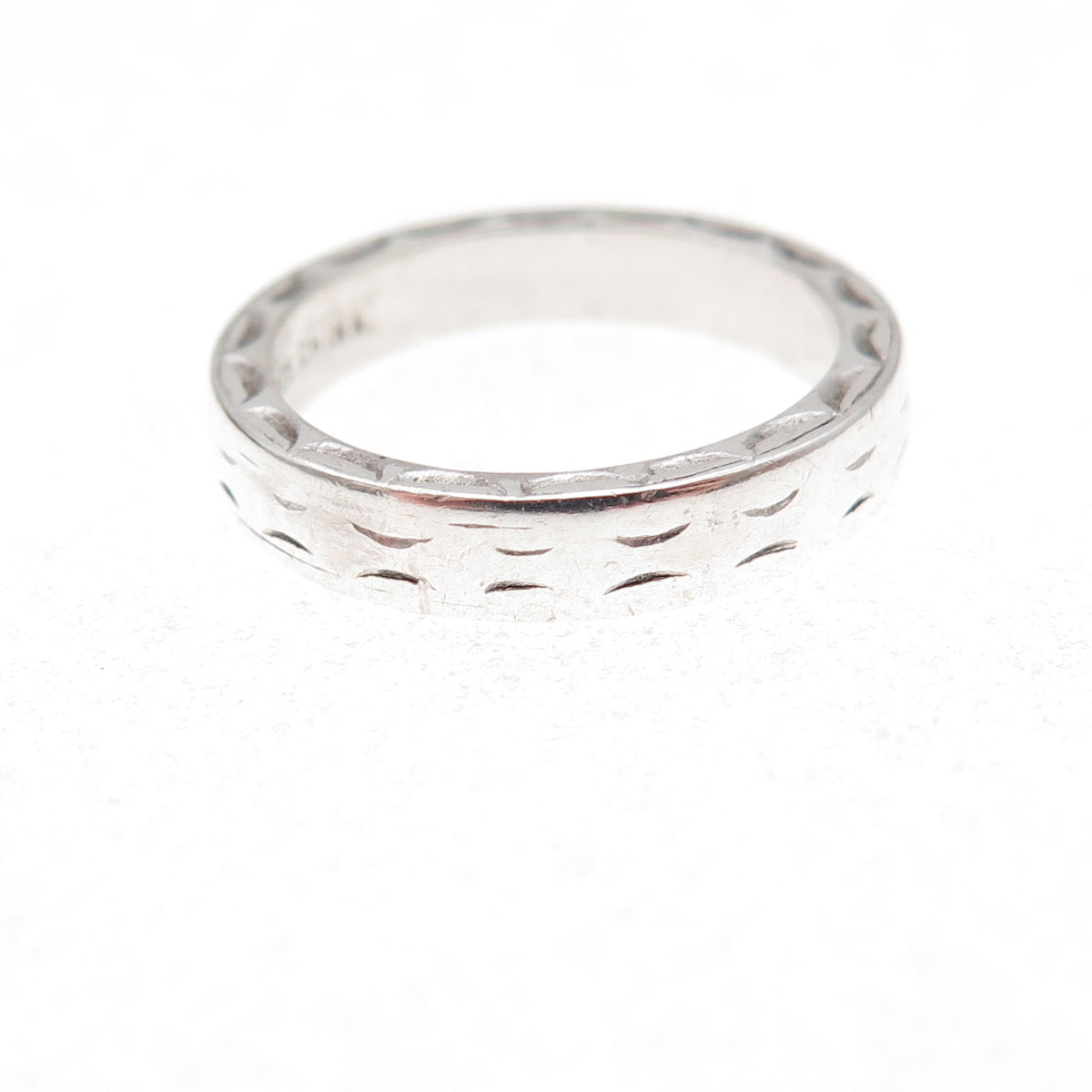 Tacori 925 Sterling Silver Etched Band Ring Size 4.25