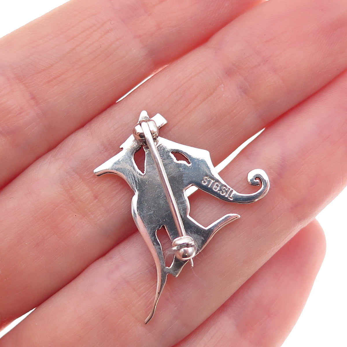 925 Sterling Silver Vintage Letter H Kangaroo Oxidized Pin Brooch