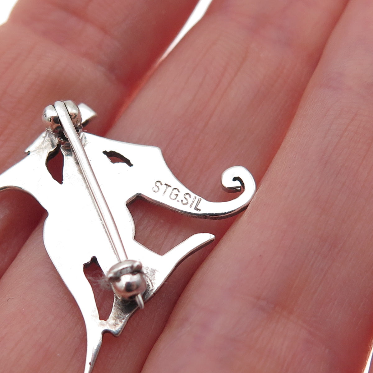 925 Sterling Silver Vintage Letter H Kangaroo Oxidized Pin Brooch