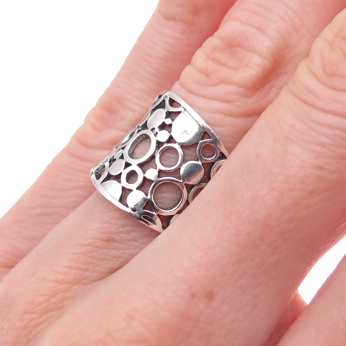 925 Sterling Silver Vintage Circle Oxidized Ring Size 5.5