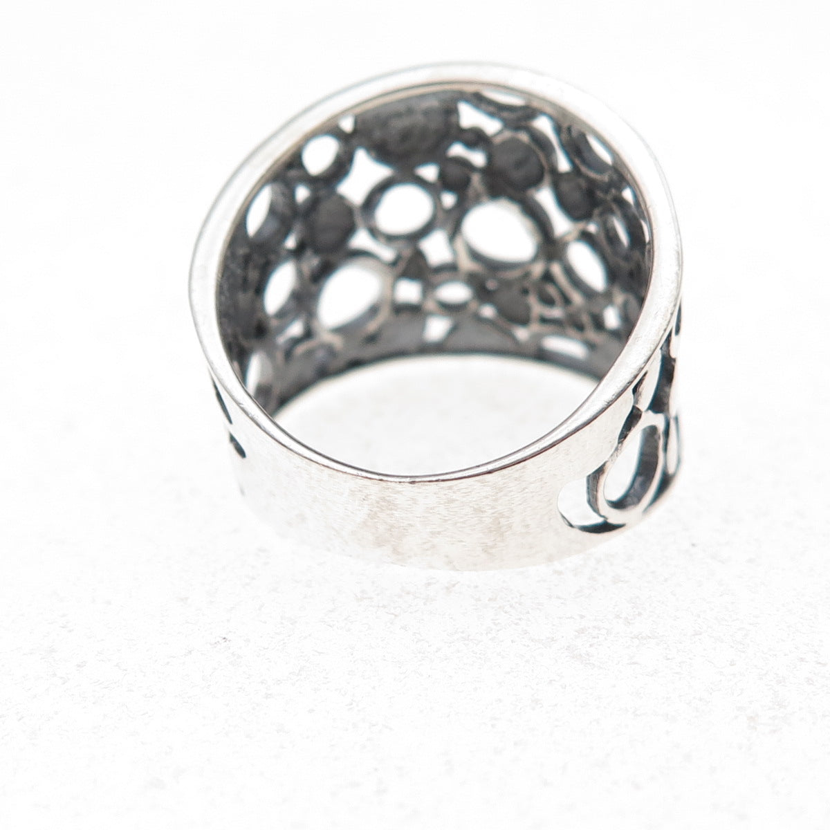 925 Sterling Silver Vintage Circle Oxidized Ring Size 5.5