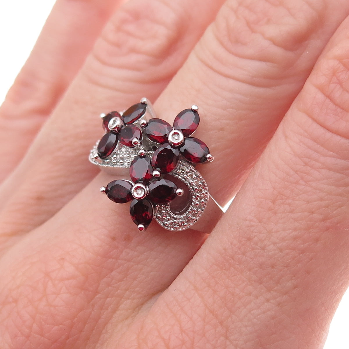 925 Sterling Silver Mexico Real Diamond & Red Garnet Floral Ring Size 7