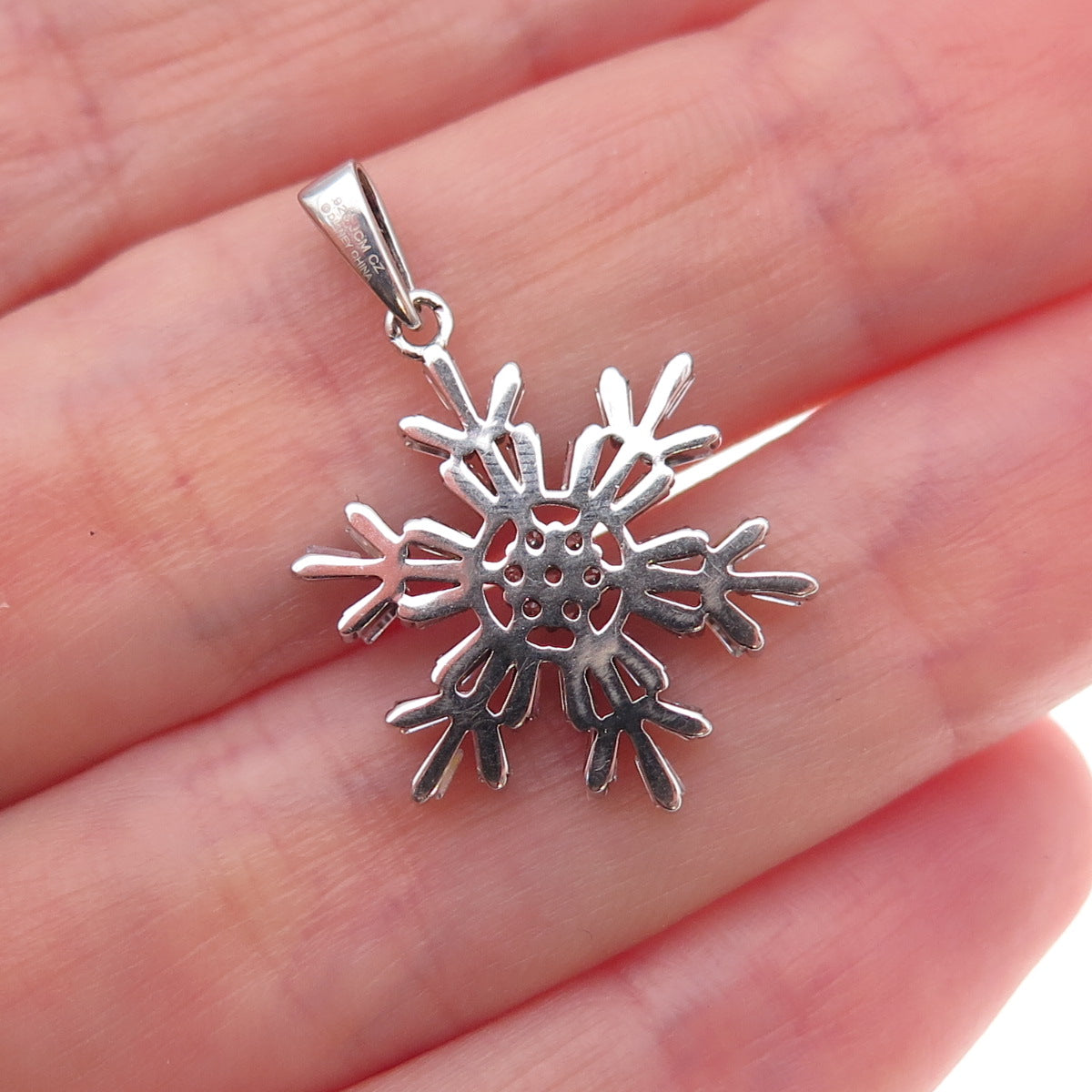 Jacmel Mauritius & Disney 925 Sterling Silver C Z Snowflake Charm Pendant