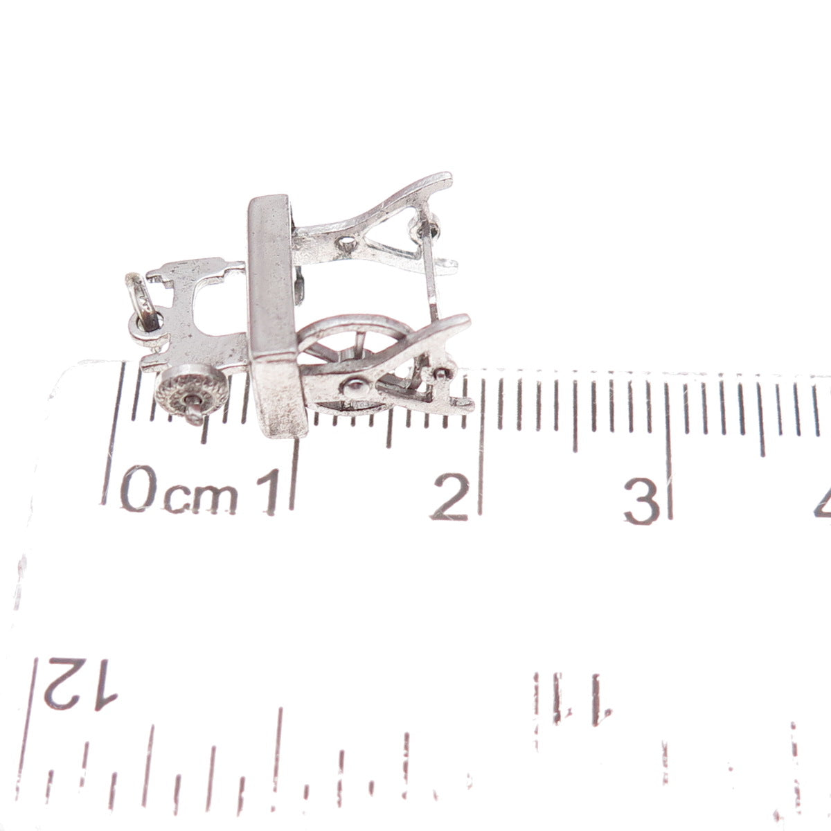 925 Sterling Silver Antique Art Deco Treadle Sewing Machine 3D Charm Pendant