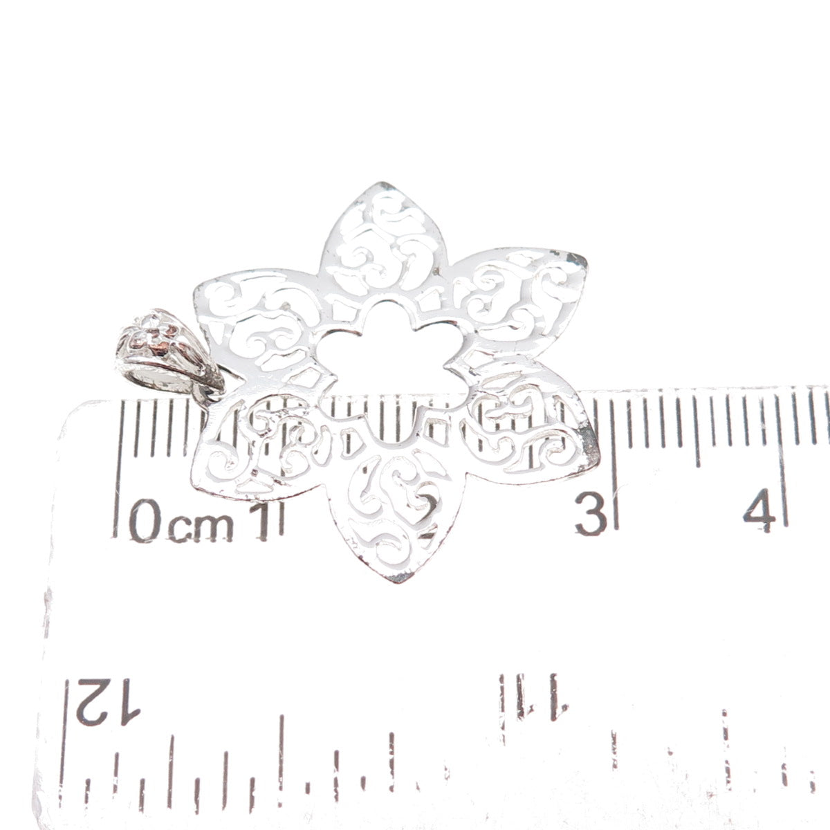 925 Sterling Silver Vintage Floral Charm Pendant