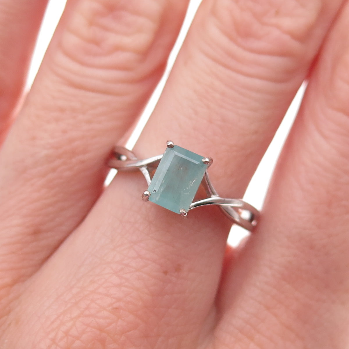 Molloy 925 Sterling Silver Real Emerald-Cut Aquamarine Ring Size 8